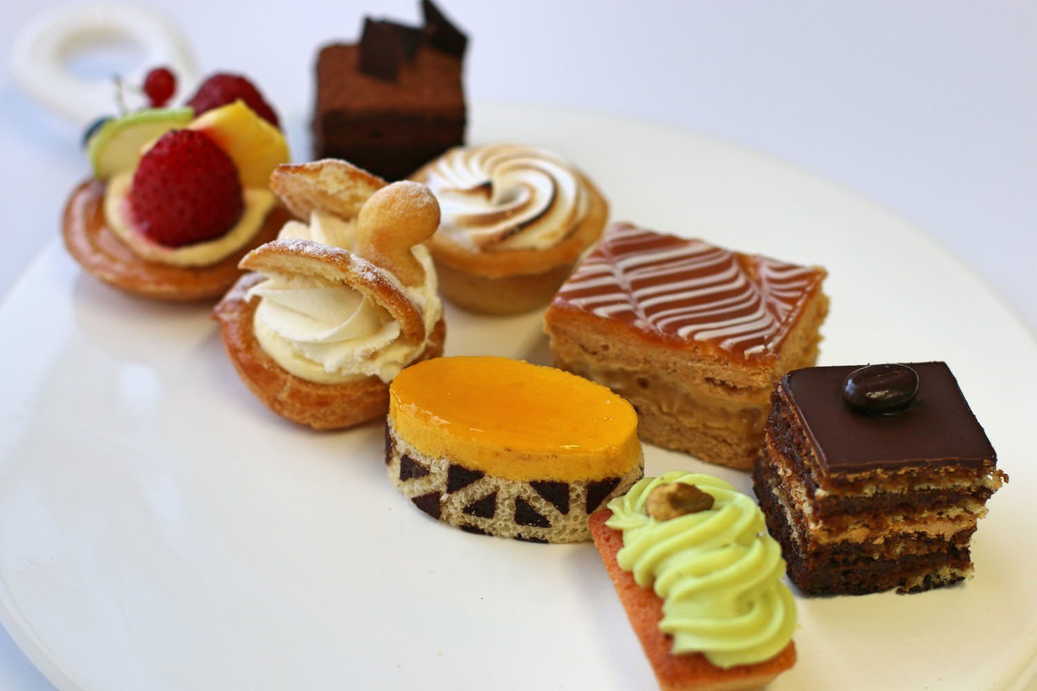 Miniature French Pastries - Box of 12 – Pâtisserie Poupon